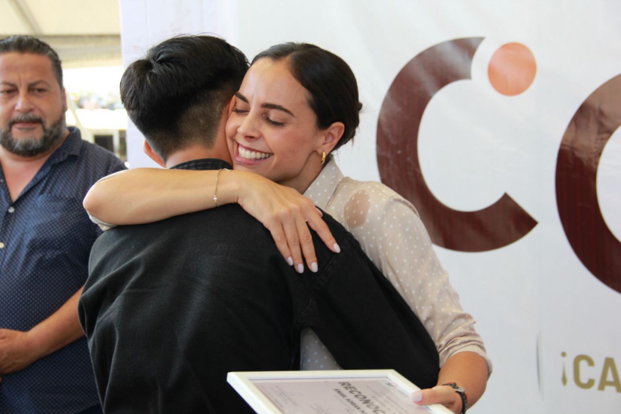 uploads/6/32/01 (40).Jpeg